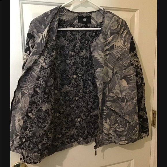 H & M reversible bomber jacket - Picture 2 of 2